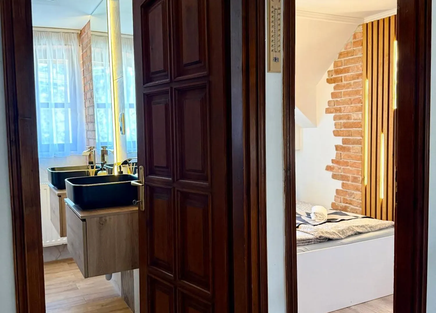 Egri Leanyka Vendeghaz Apartment