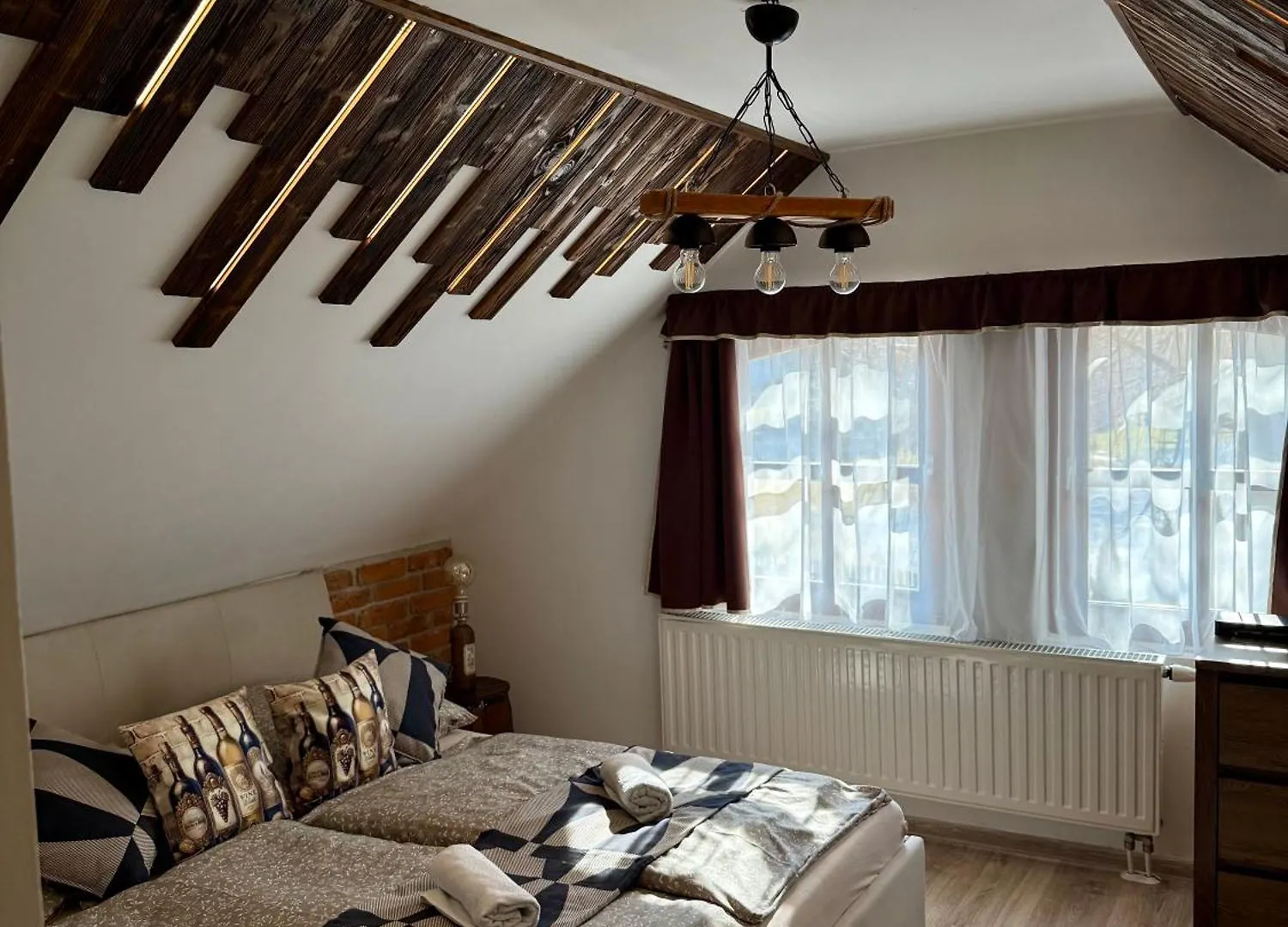Egri Leanyka Vendeghaz Apartment Hungary
